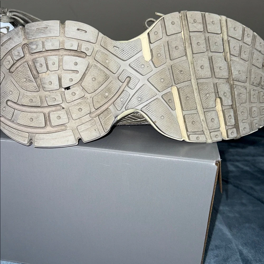 Balenciaga 3XL Eggshell Sz 13 - Picture 10 of 14